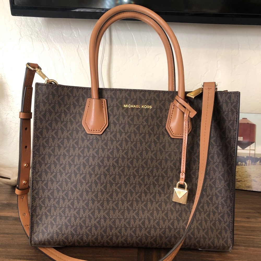 Michael Kors purse
